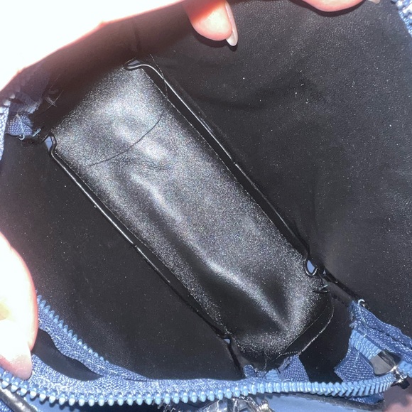 Imitation White and Blue Crossbody Bag with Cinderella Design - Picture 4 of 6